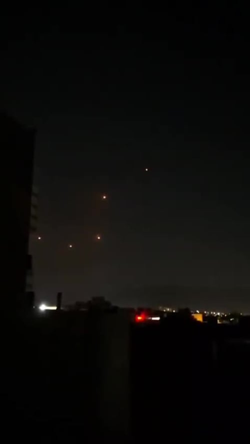 הטילים הבליסטים יוצאים מאיראן: צפו בתיעוד