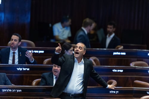 40 ח"כים נעדרו: האופוזיציה נתנה לקואליציה לנצח בהצבעה