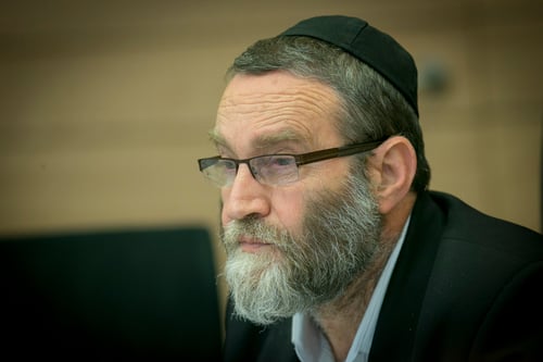 משה גפני מפתיע: "לא שולל ישיבה איתו בממשלה"
