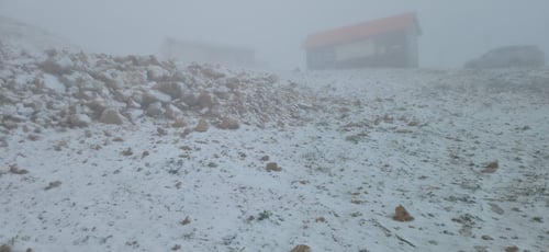 לראשונה מזה 15 שנה: שלג ירד בחרמון בחודש מאי